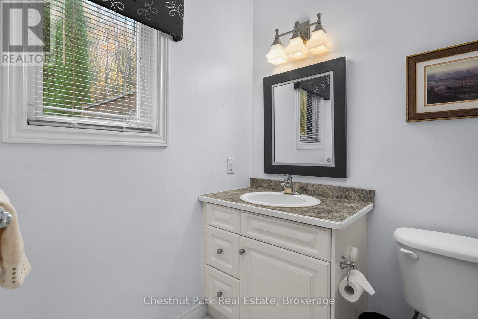 27 KENDRA CRESCENT - 18