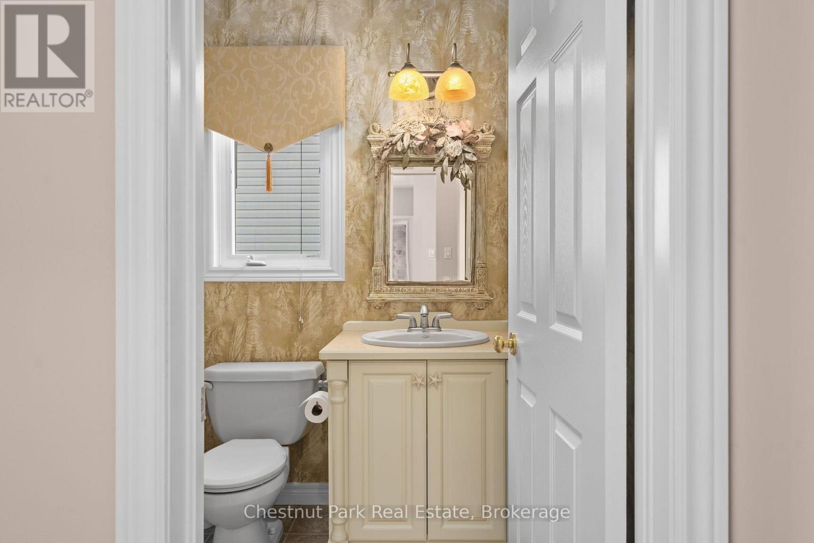 27 KENDRA CRESCENT - 25