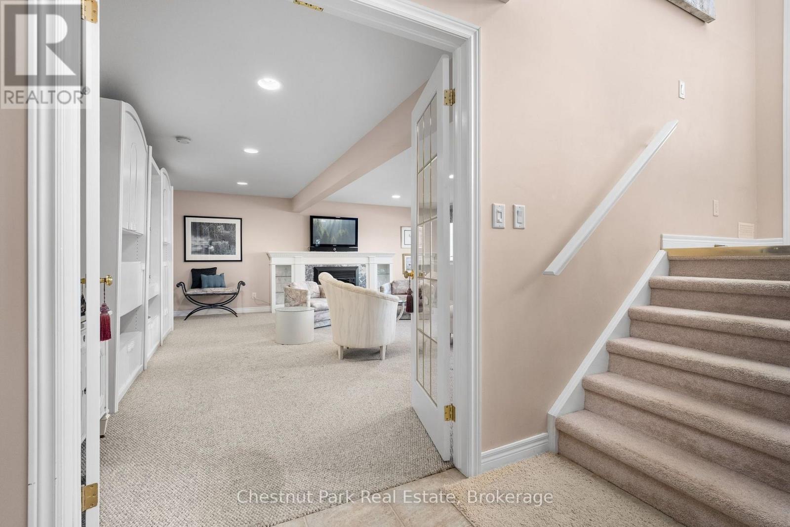 27 KENDRA CRESCENT - 27