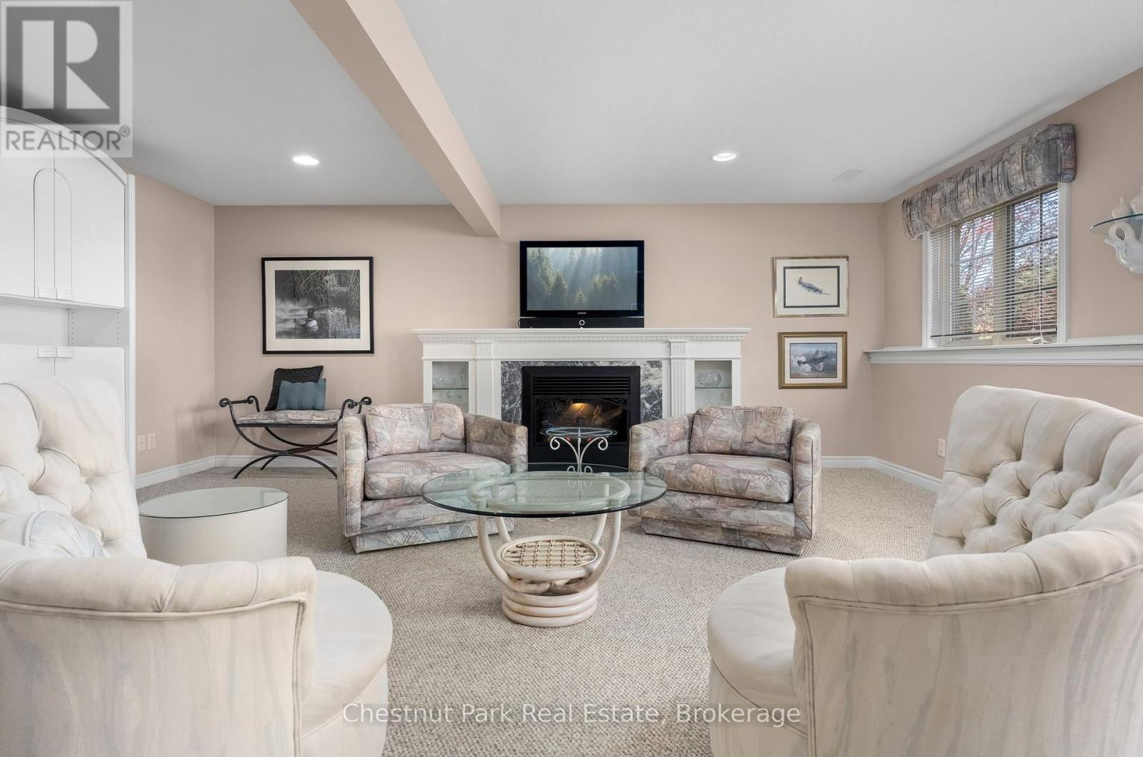 27 KENDRA CRESCENT - 28