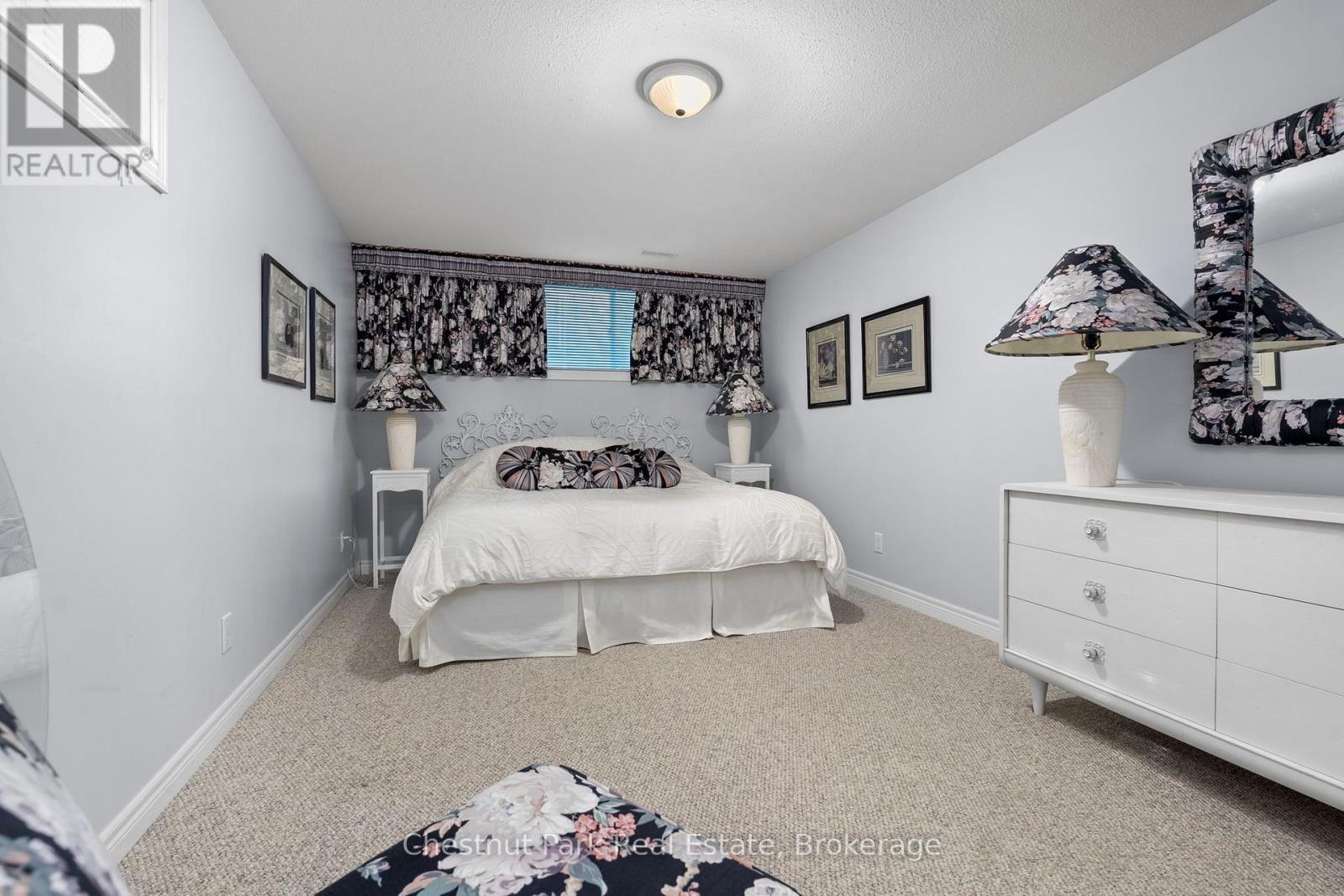 27 KENDRA CRESCENT - 30
