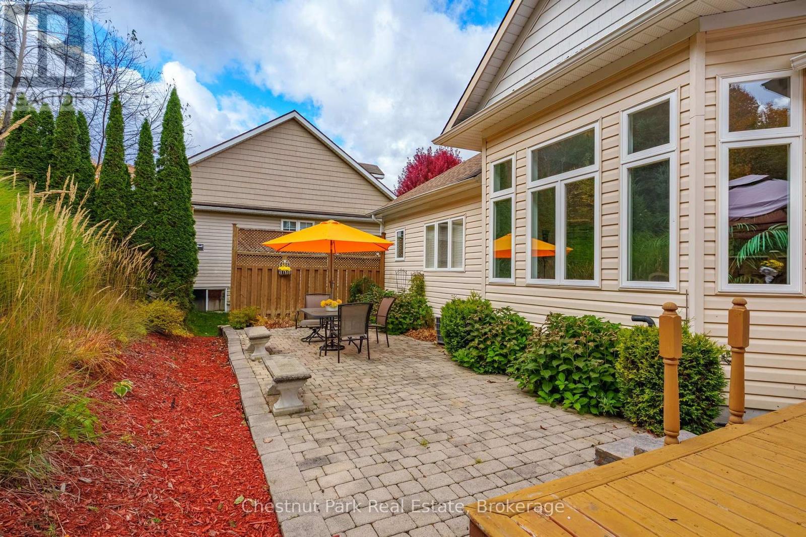 27 KENDRA CRESCENT - 36
