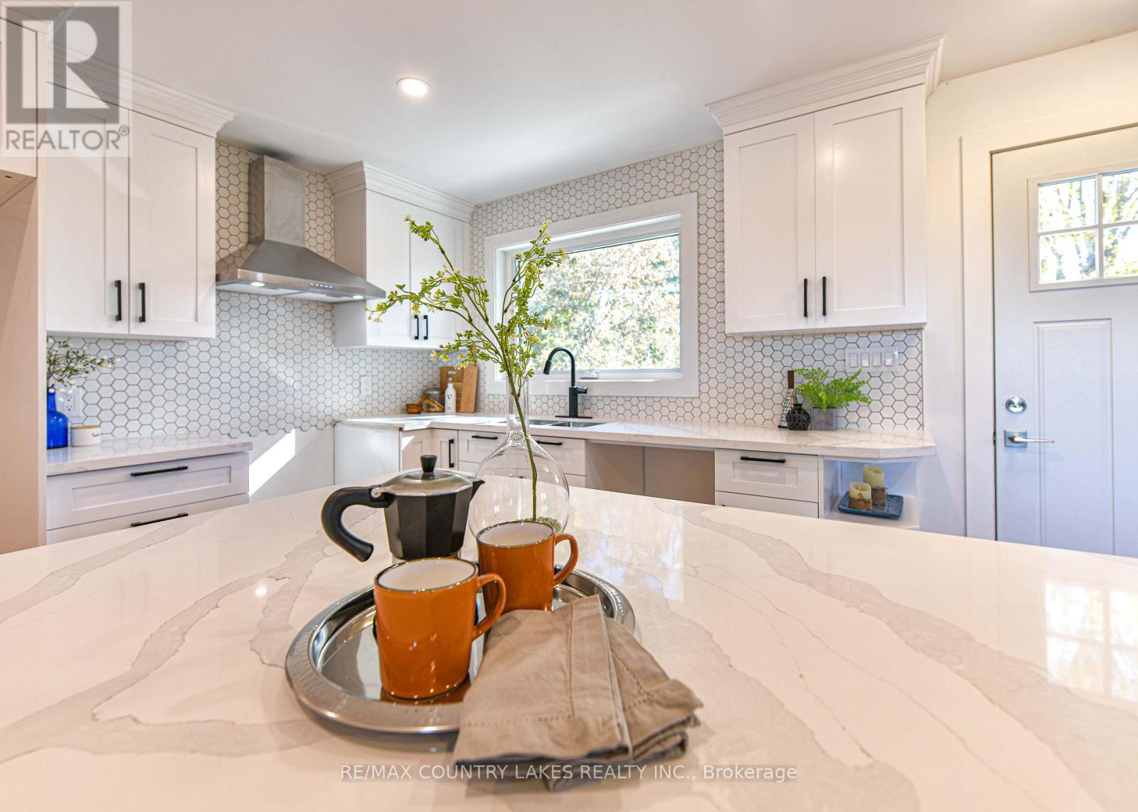 2255 O'Neil Street, Ramara, ON photo 15