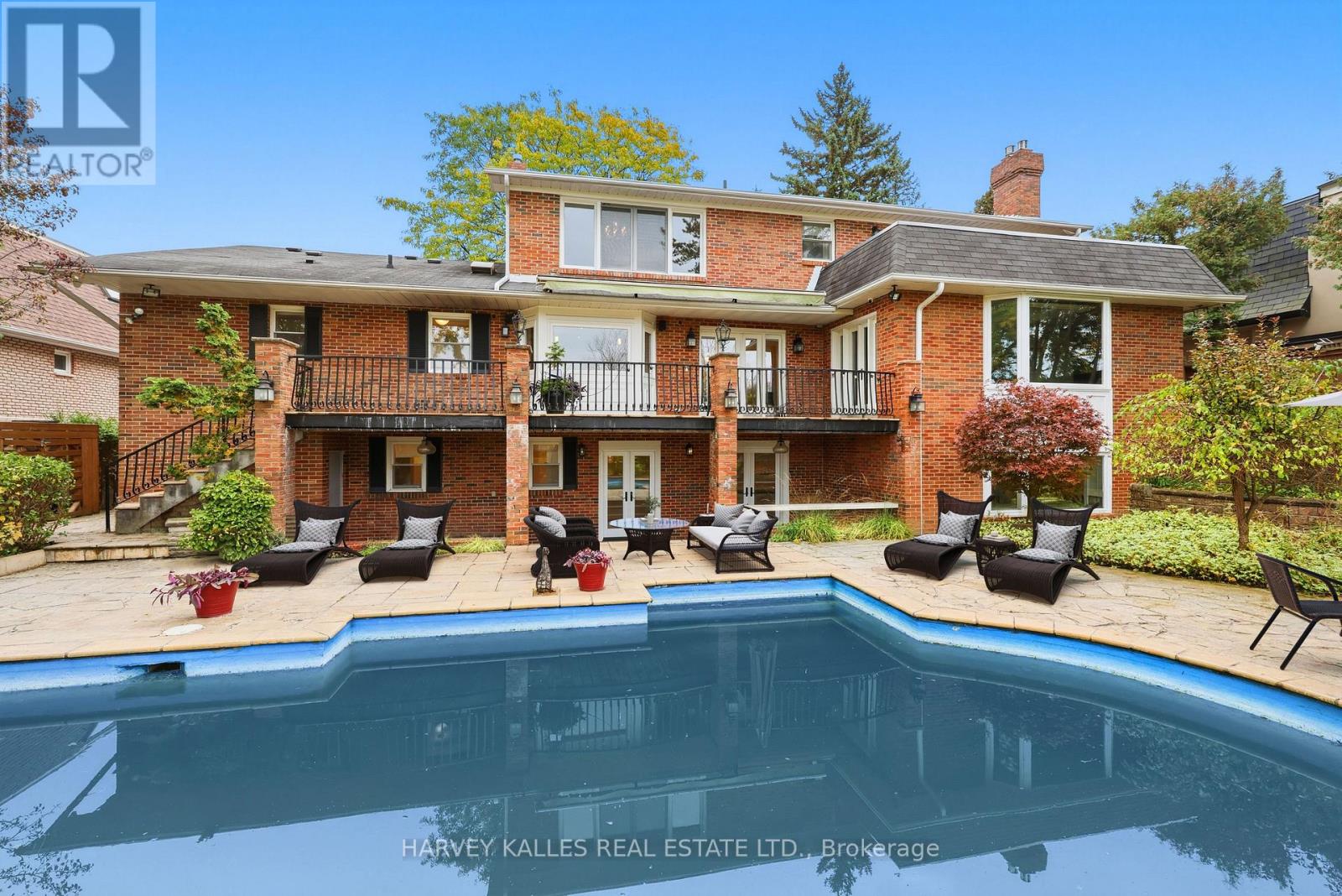 6 PENWOOD CRESCENT - 50