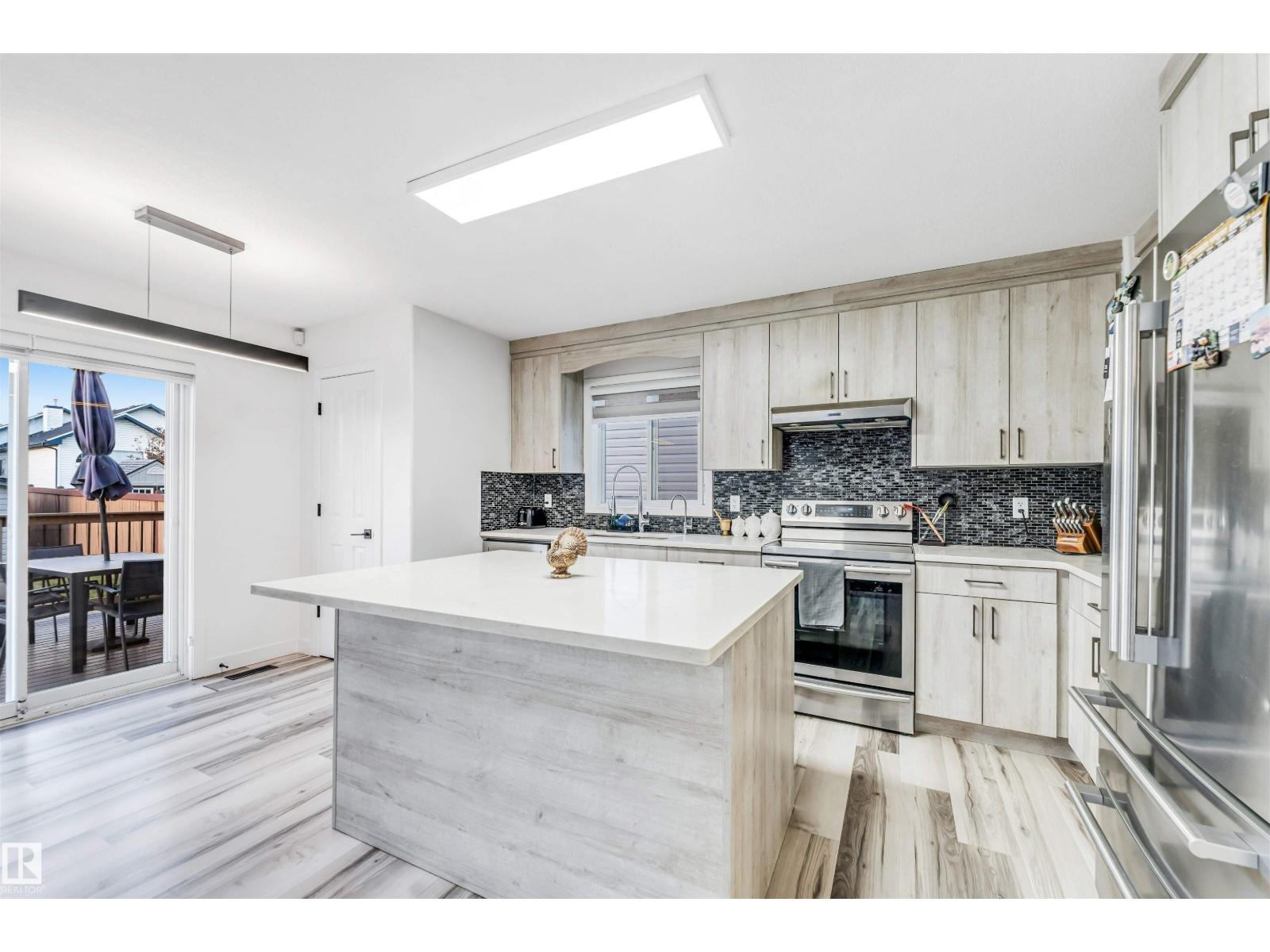1828 36 AV NW, Edmonton — photo 17