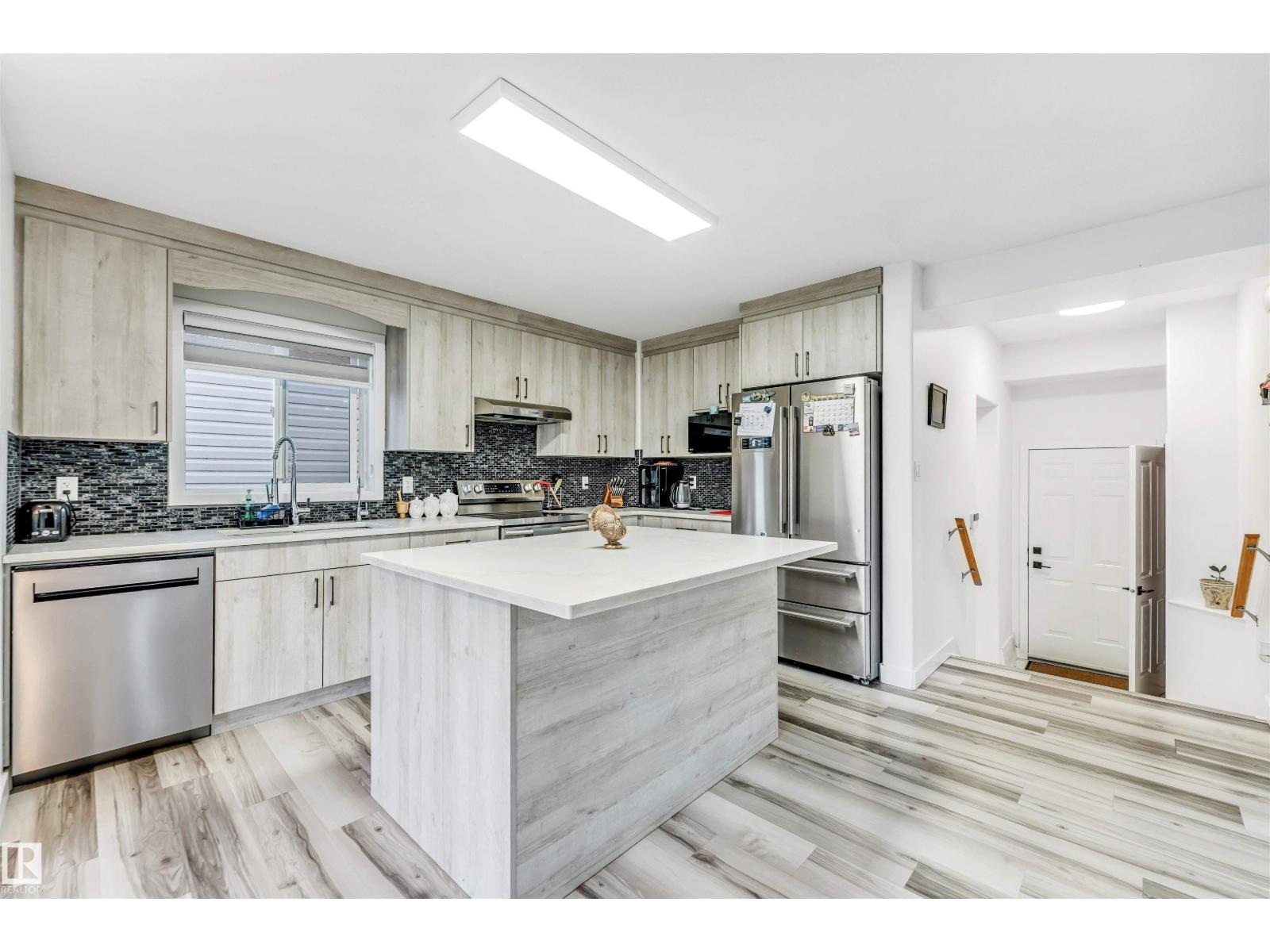 1828 36 AV NW, Edmonton — photo 18