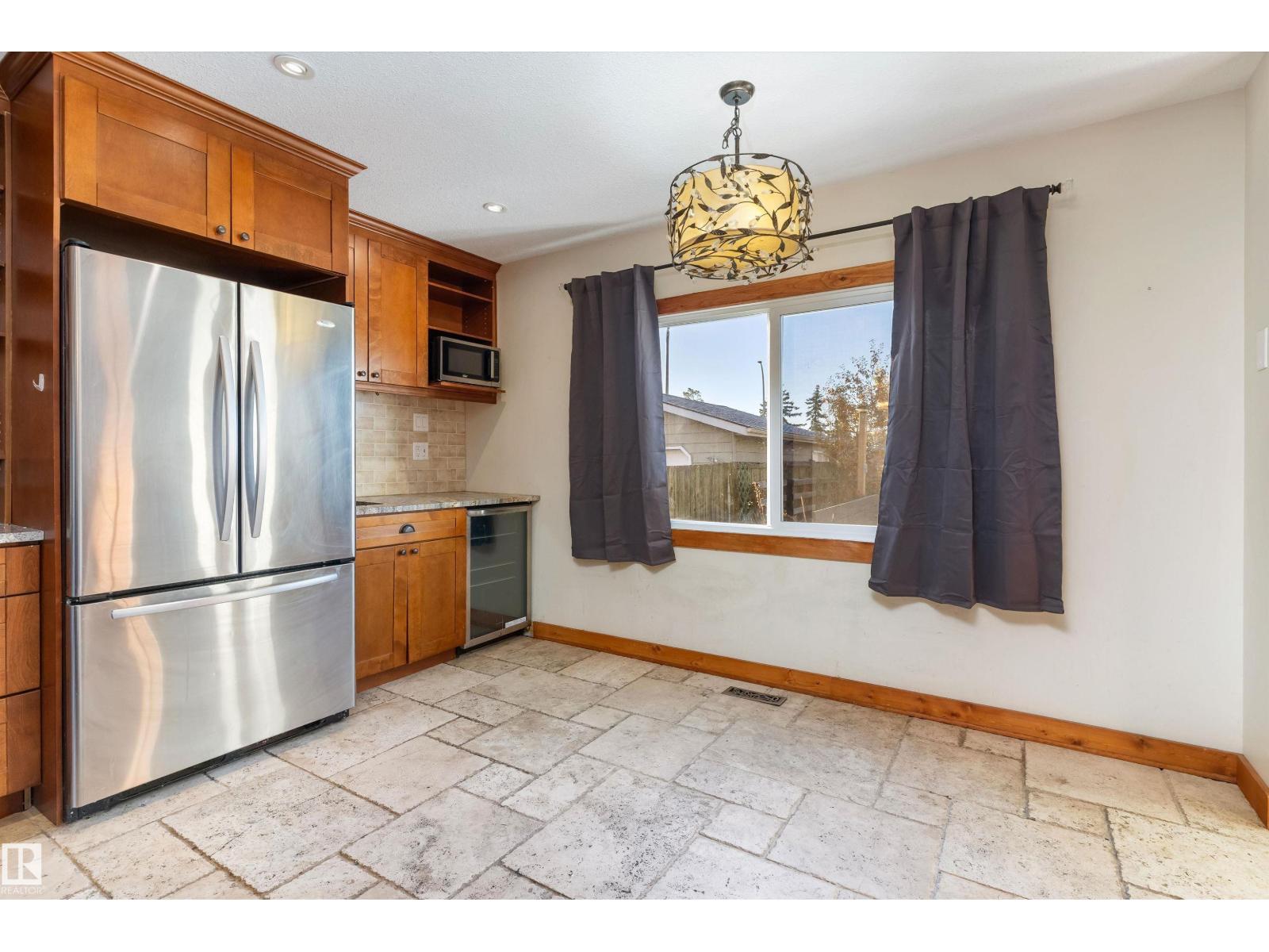 18729 95A AV NW, Edmonton — photo 6