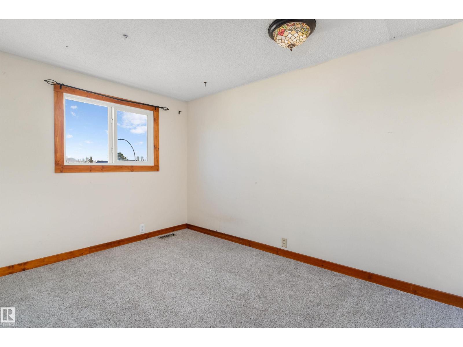 18729 95A AV NW, Edmonton — photo 30