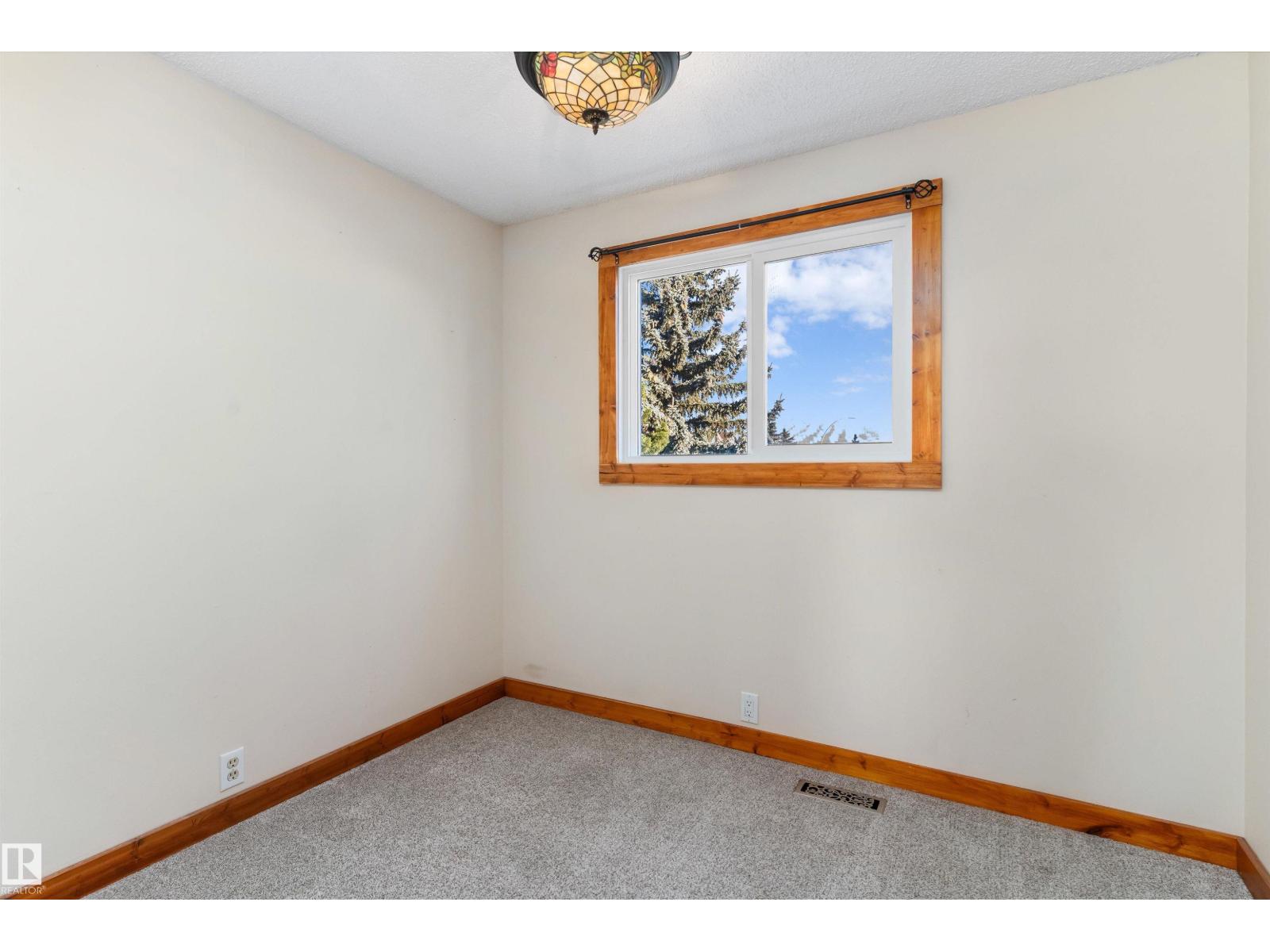 18729 95A AV NW, Edmonton — photo 33
