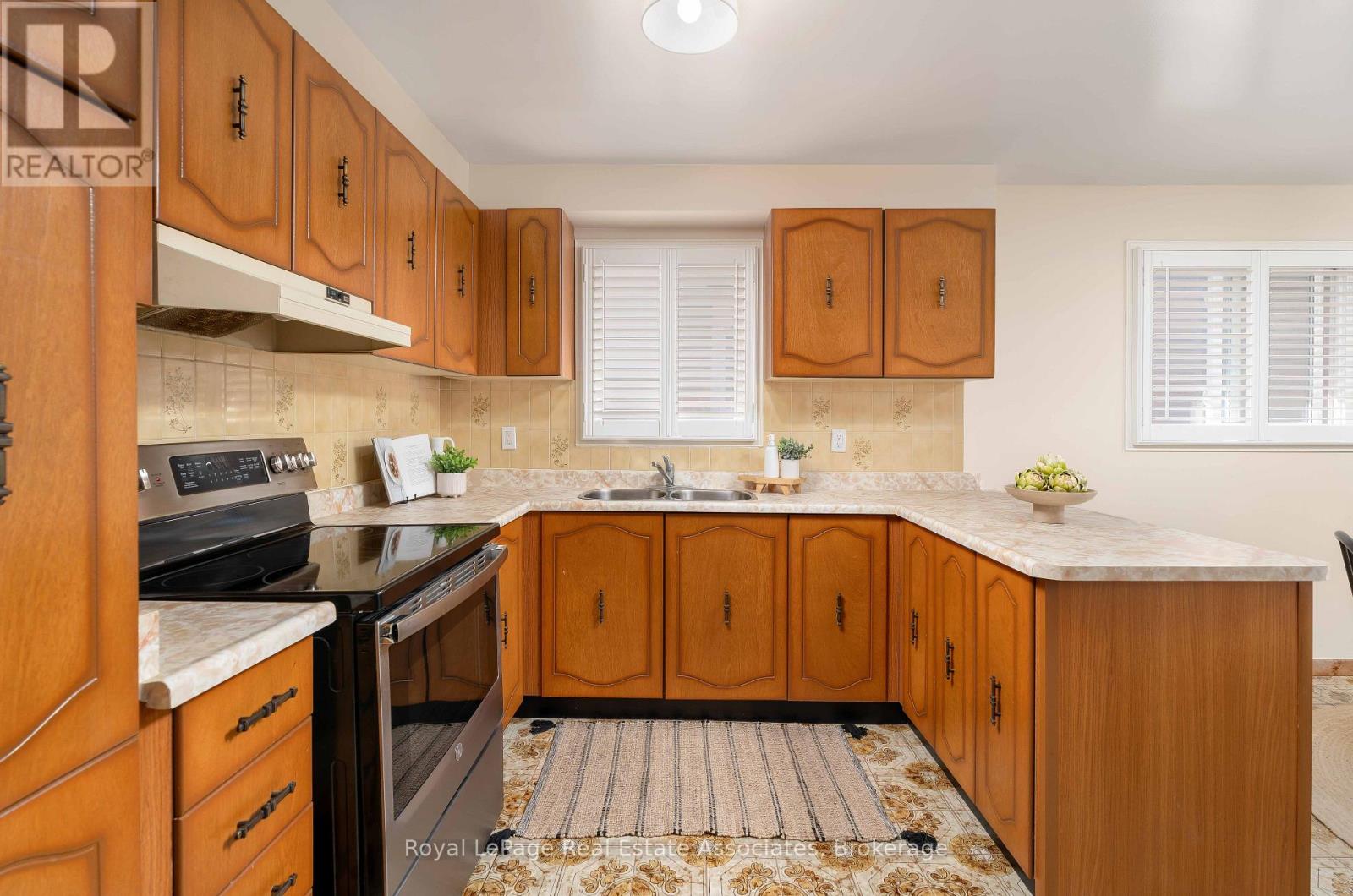 7 Capstan Court, Toronto, ON photo 15