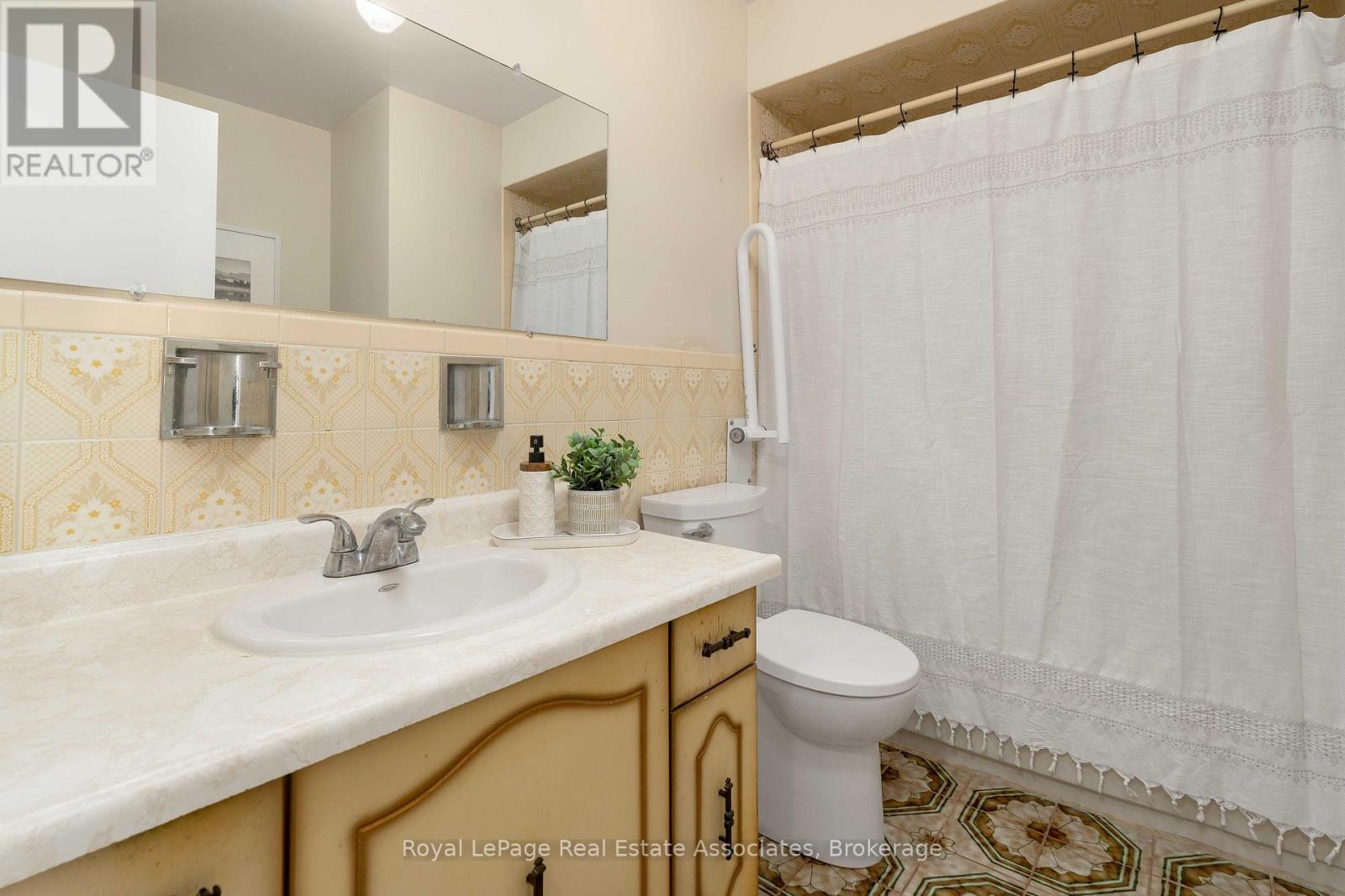 7 Capstan Court, Toronto, ON photo 25