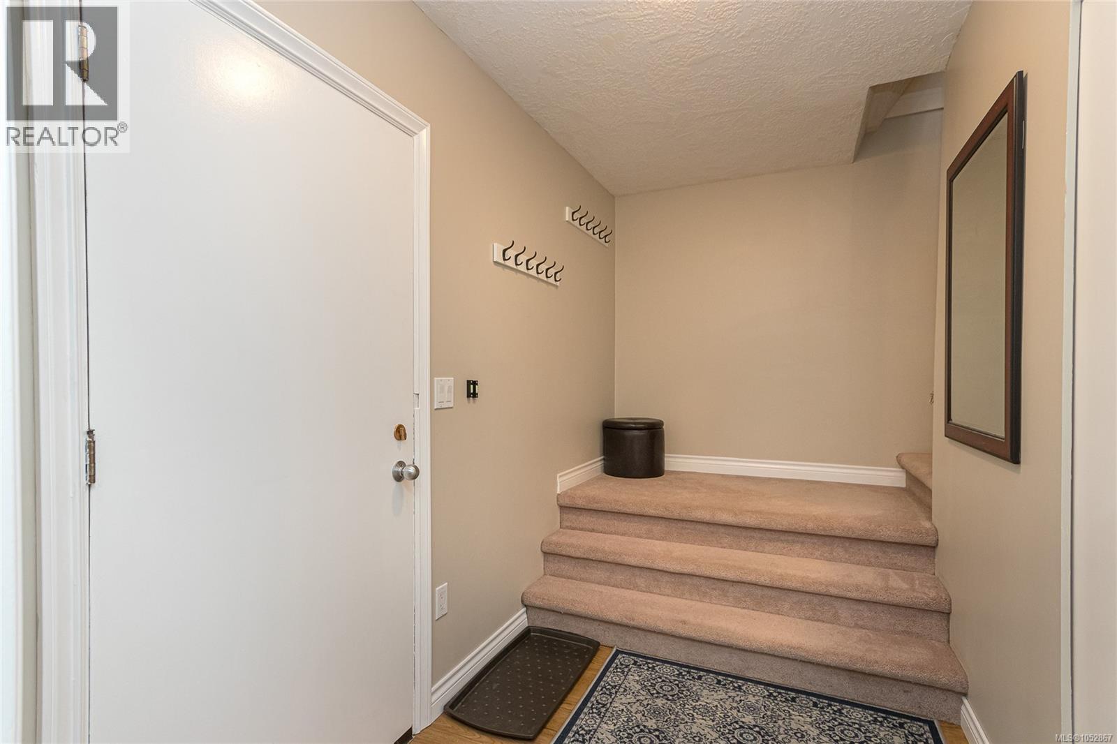 878 Denford Cres - 32