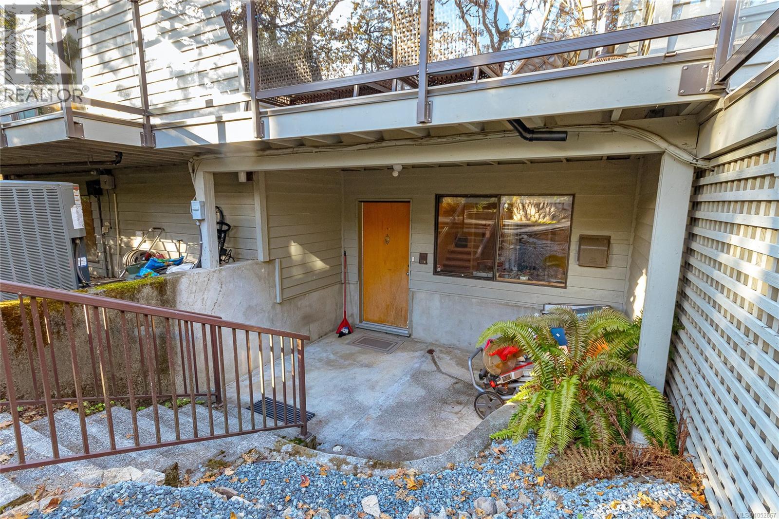  878 Denford Crescent, Saanich