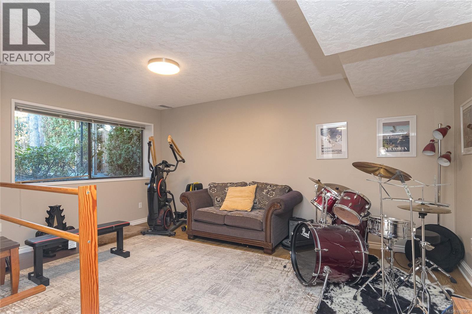 878 Denford Cres - 34