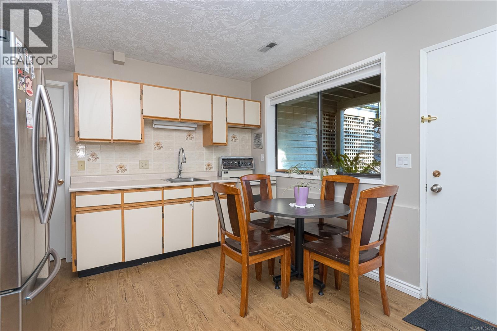 878 Denford Cres - 35