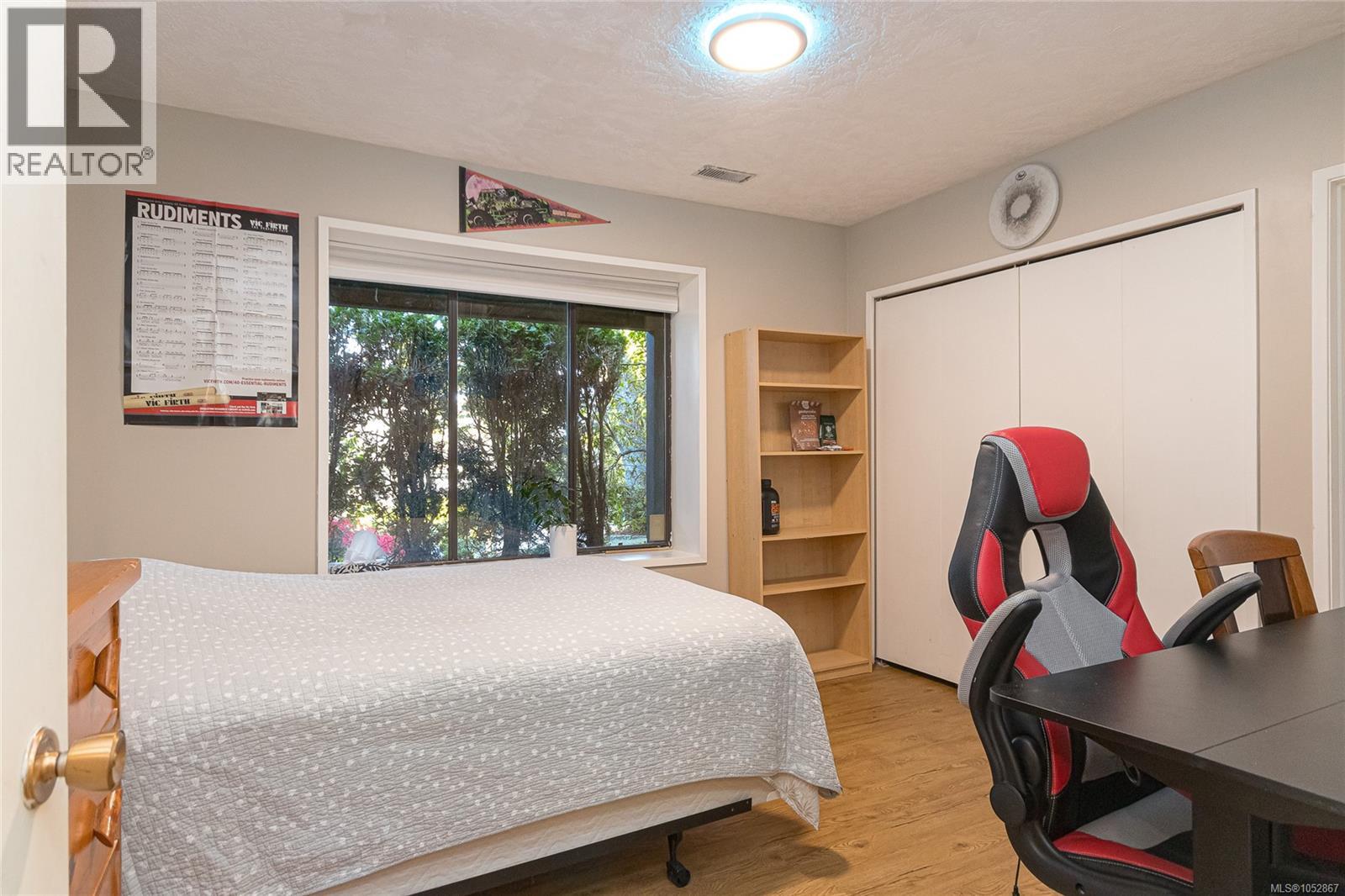 878 Denford Cres - 37