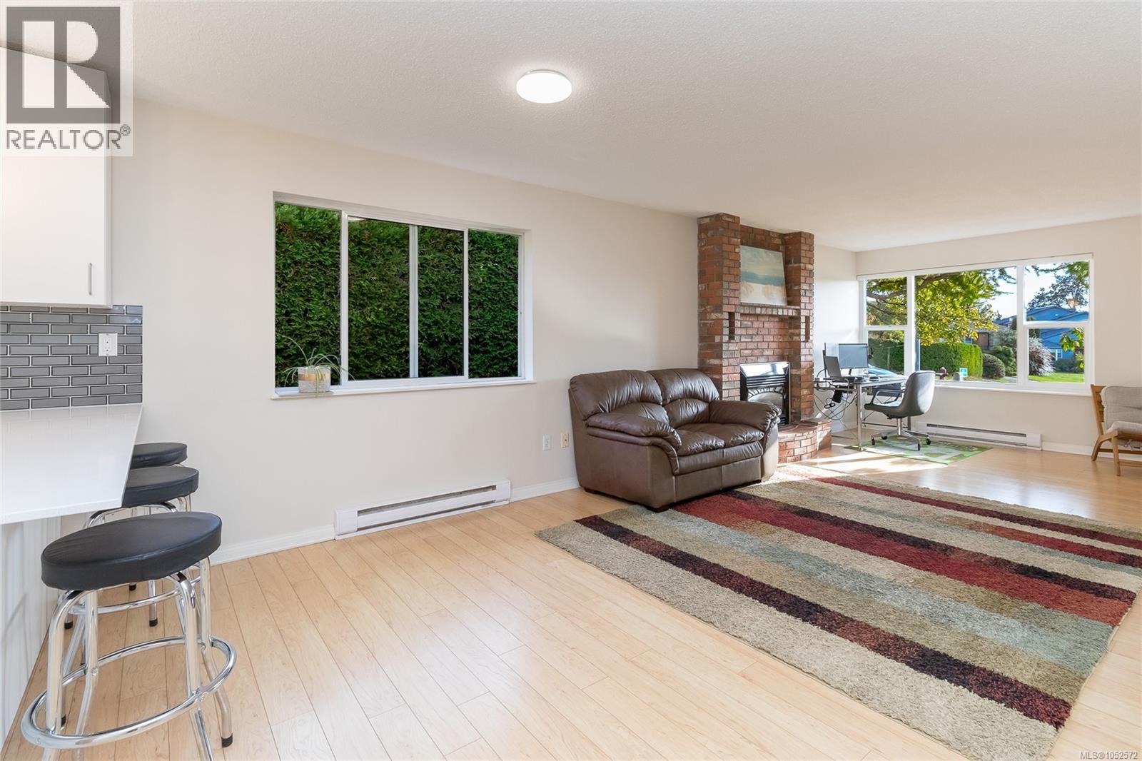  846 Pepin Crescent, Saanich