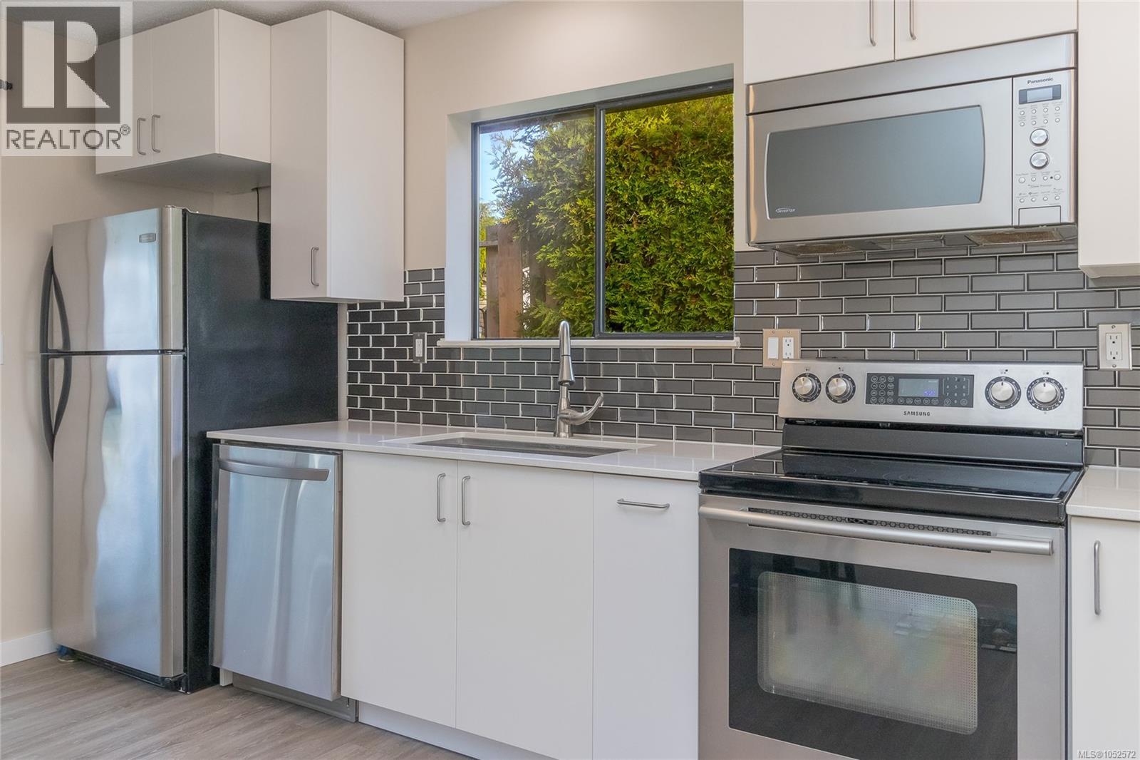  846 Pepin Crescent, Saanich