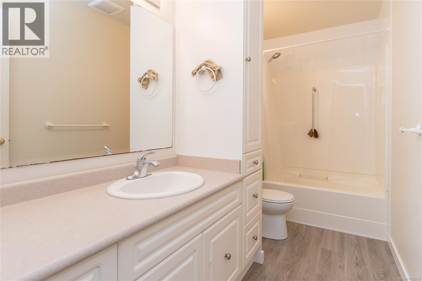  846 Pepin Crescent, Saanich