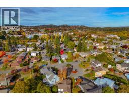 846 Pepin Cres, Saanich, BC V8Z6V6 Photo 34