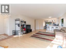Living room - 846 Pepin Cres, Saanich, BC V8Z6V6 Photo 8