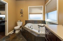 621 41st Street, Brandon, MB R7B4E2 Photo 17