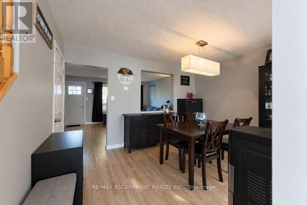21- 10 Angus Road, Hamilton, ON photo 4