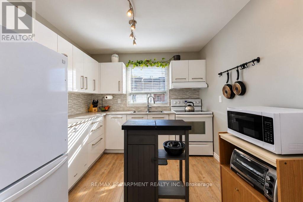 #21 10 ANGUS ROAD - 5