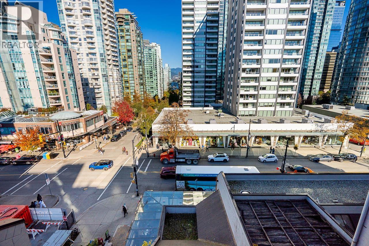 Photo of 205 1270 ROBSON STREET 23