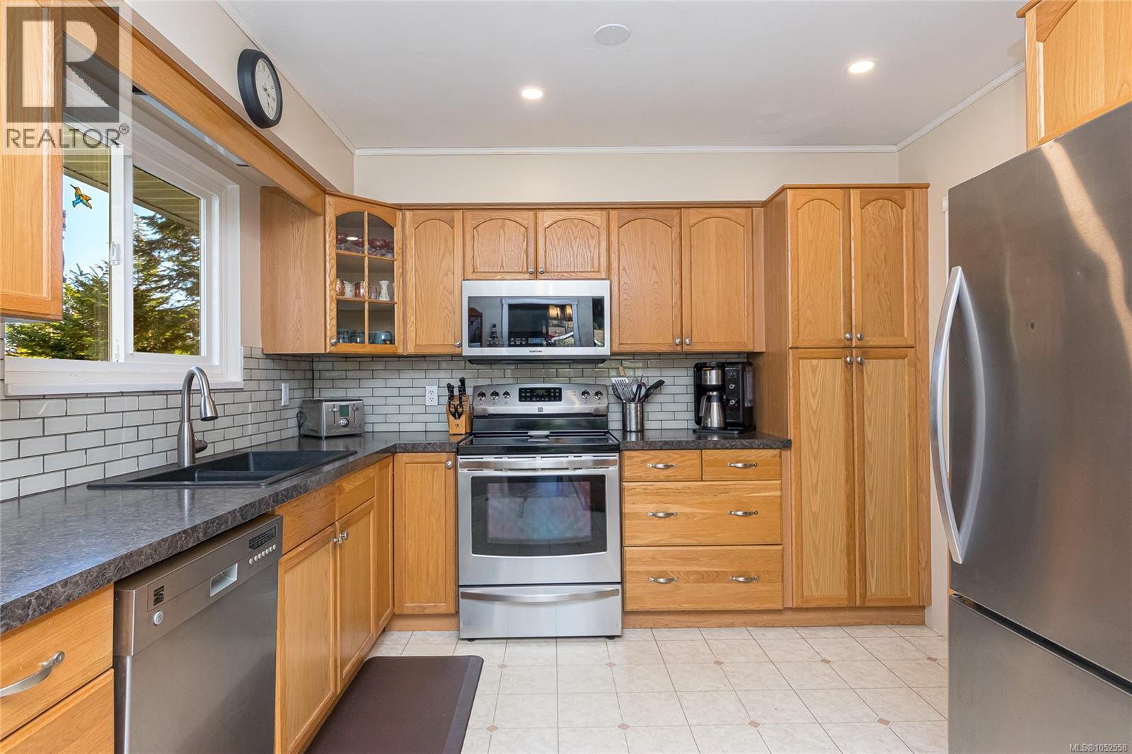 1650 Yeo St - 2