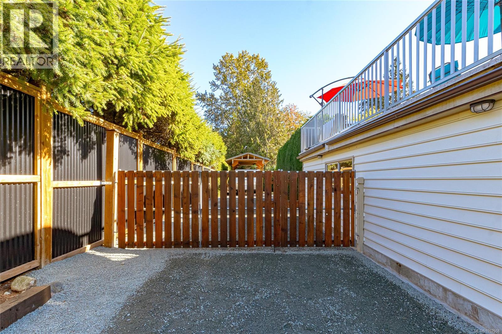 1650 Yeo St - 44