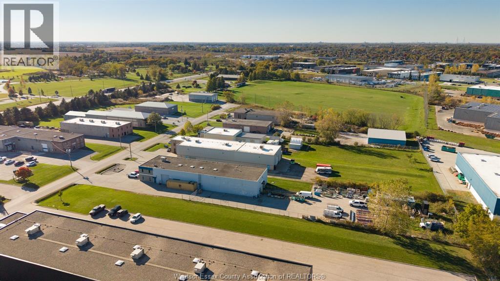 2040 FASAN DRIVE, Tecumseh