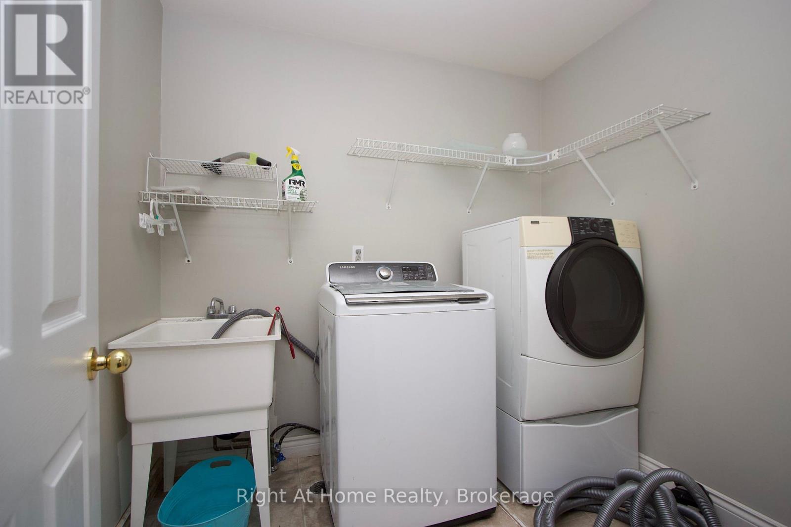 Upper Unit- 75 Millburn Drive, Clarington, ON photo 24