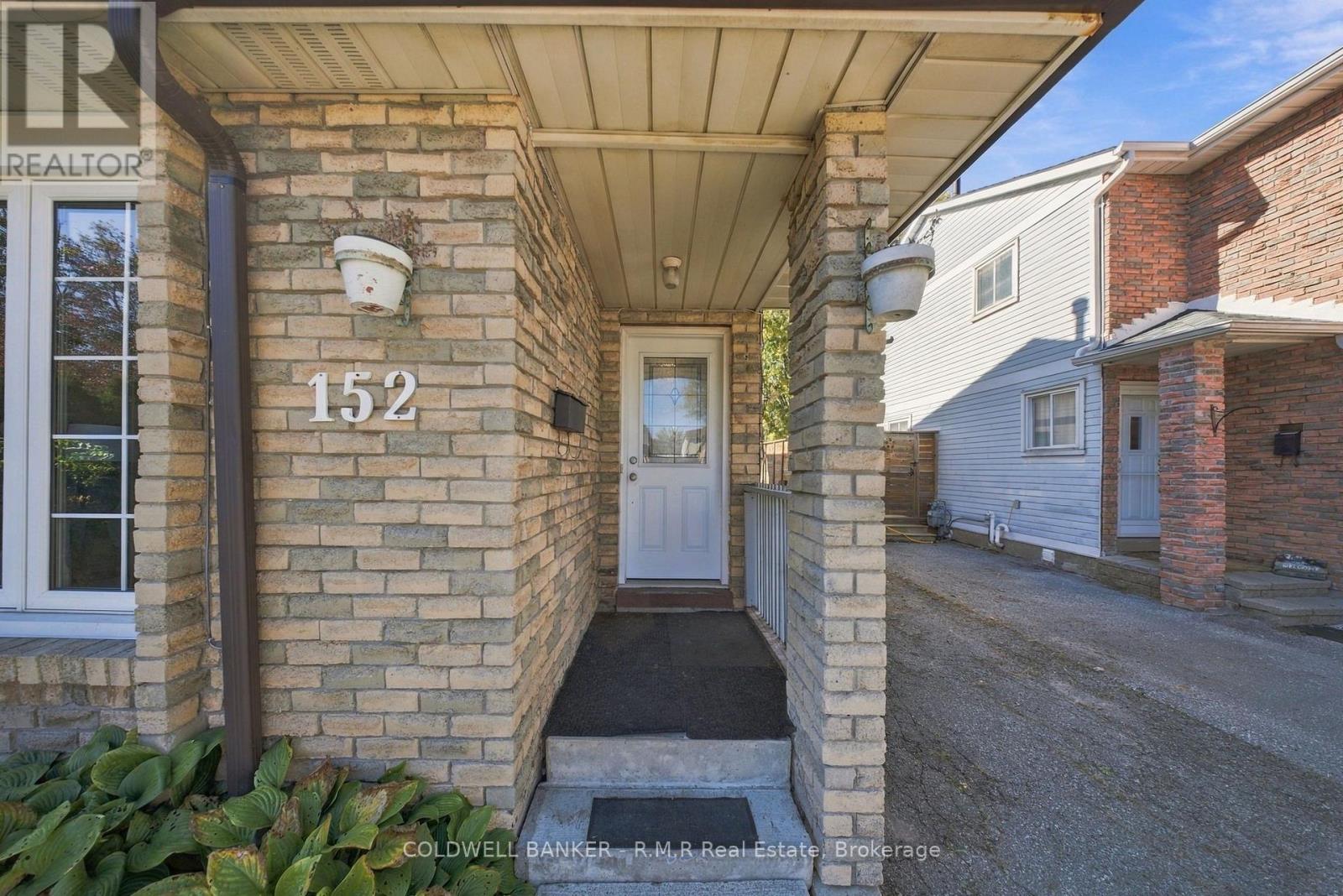152 Londonderry Street, Oshawa, ON photo 2