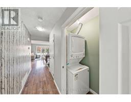 Family room - 152 Londonderry Street, Oshawa, ON L1J6Z3 Photo 7