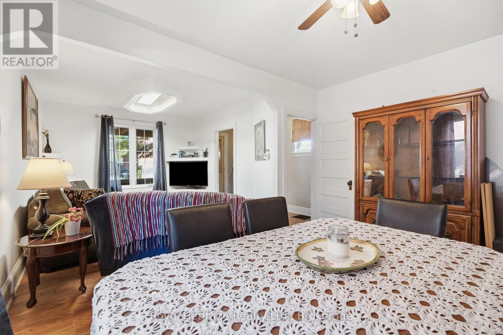 165 COLBORNE STREET - 12
