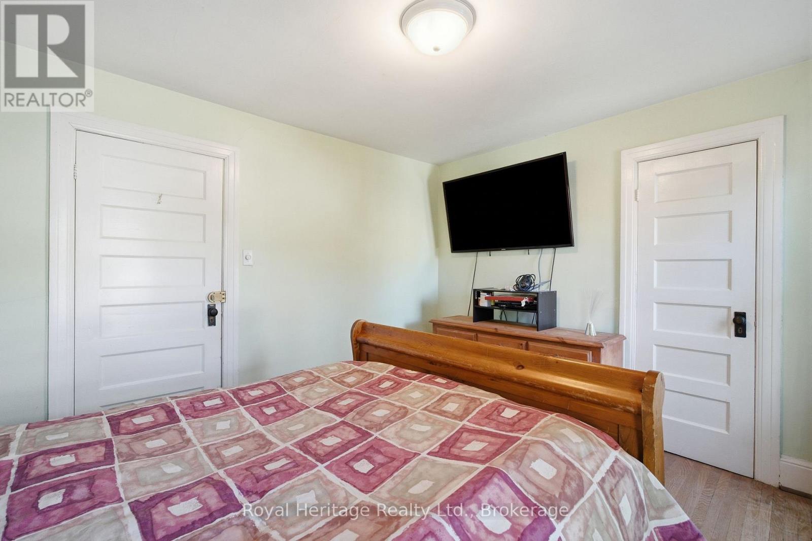 165 COLBORNE STREET - 23
