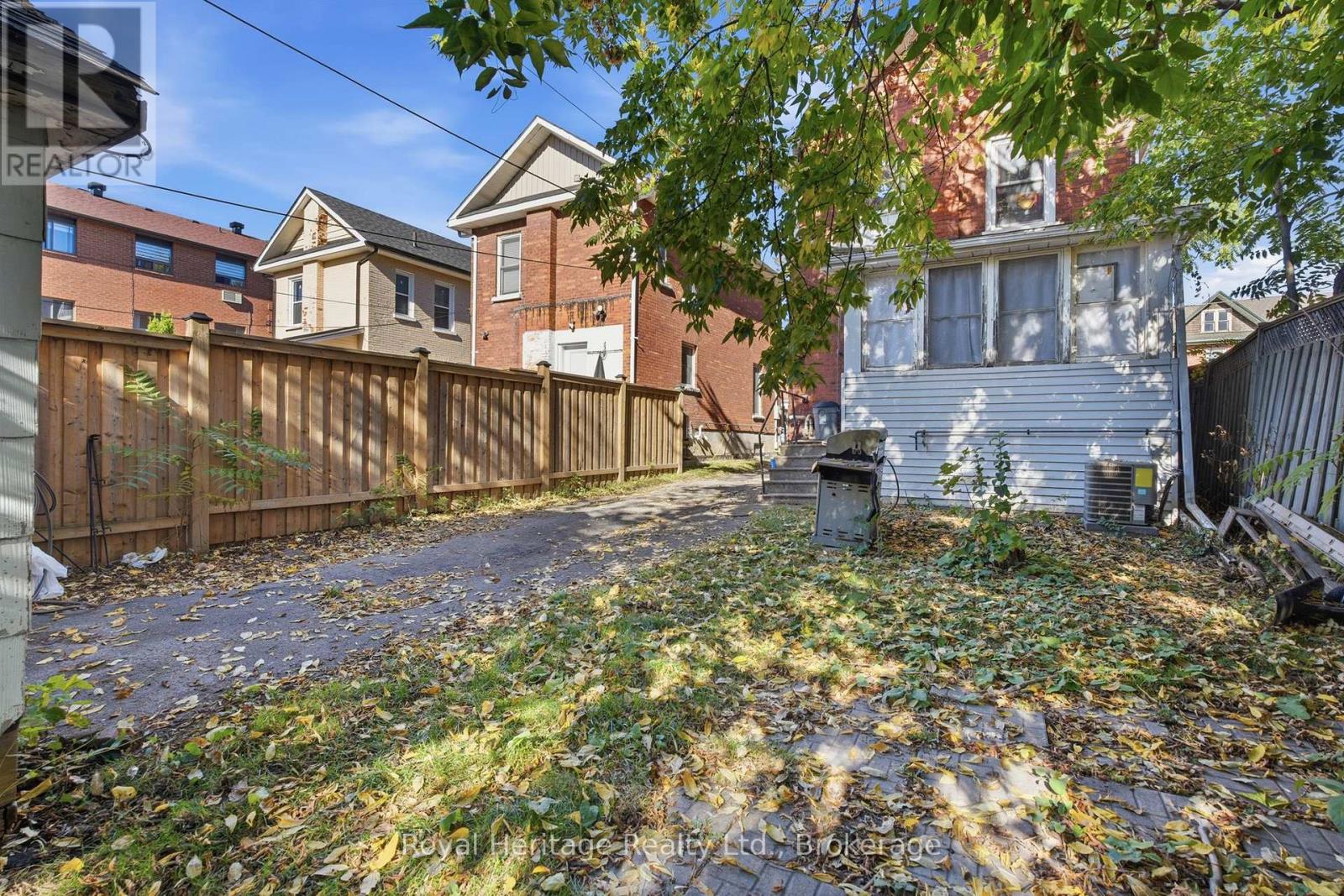 165 Colborne Street, Oshawa, ON photo 36