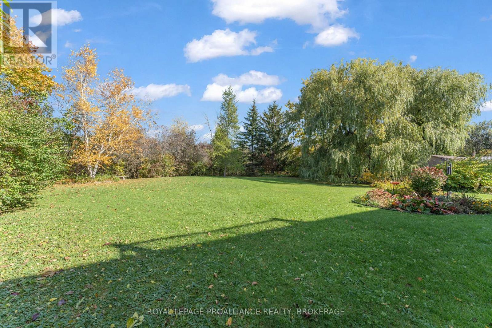 702 Parkside photo 4