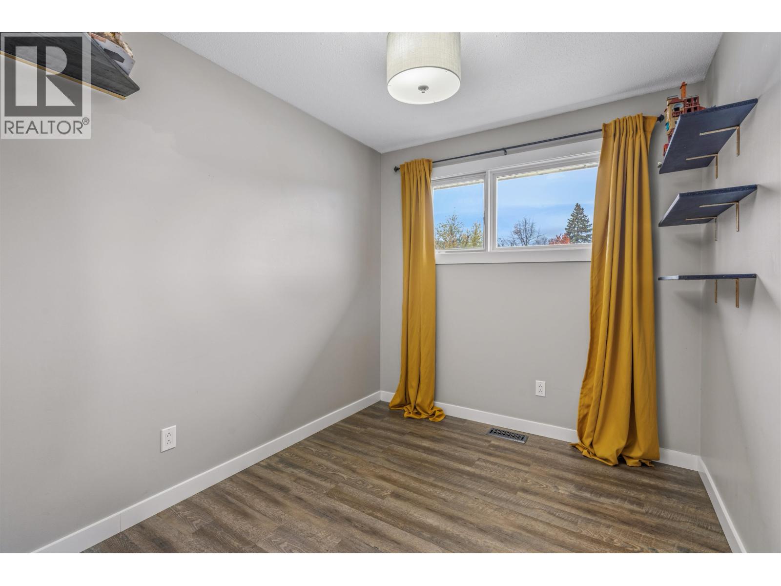 3351 HAMMOND AVENUE - 17