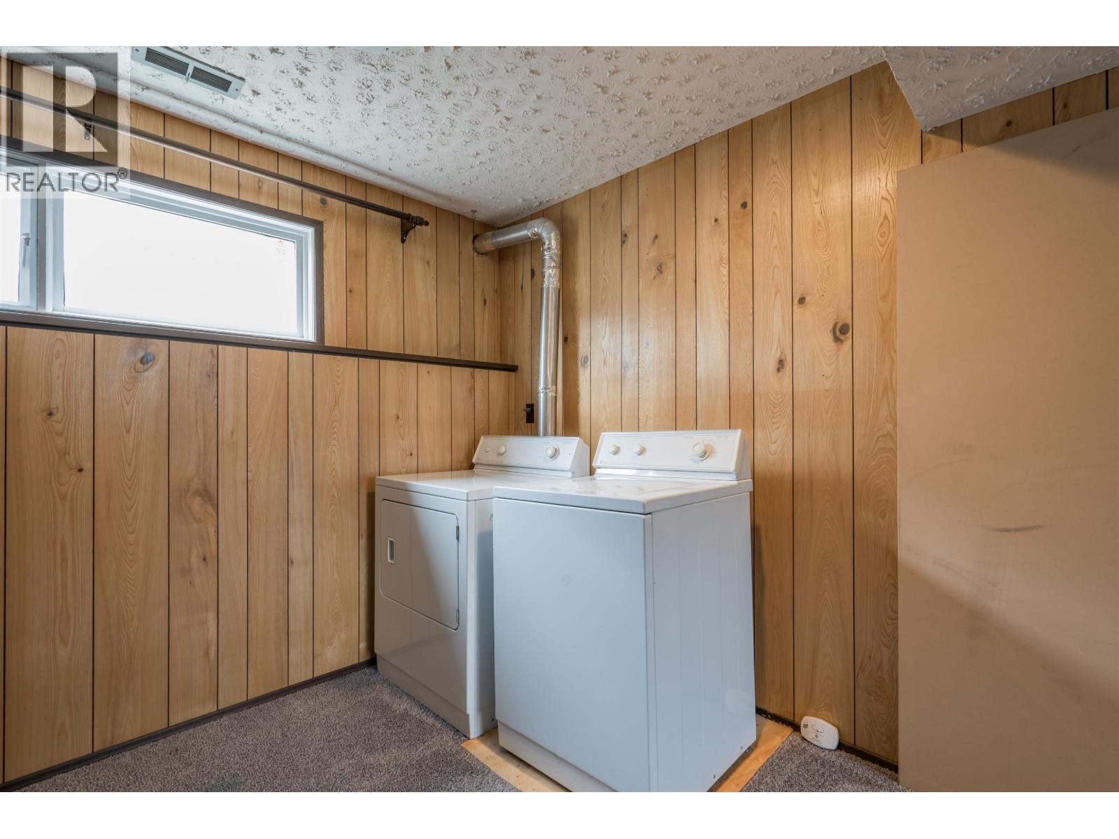 3351 HAMMOND AVENUE - 26