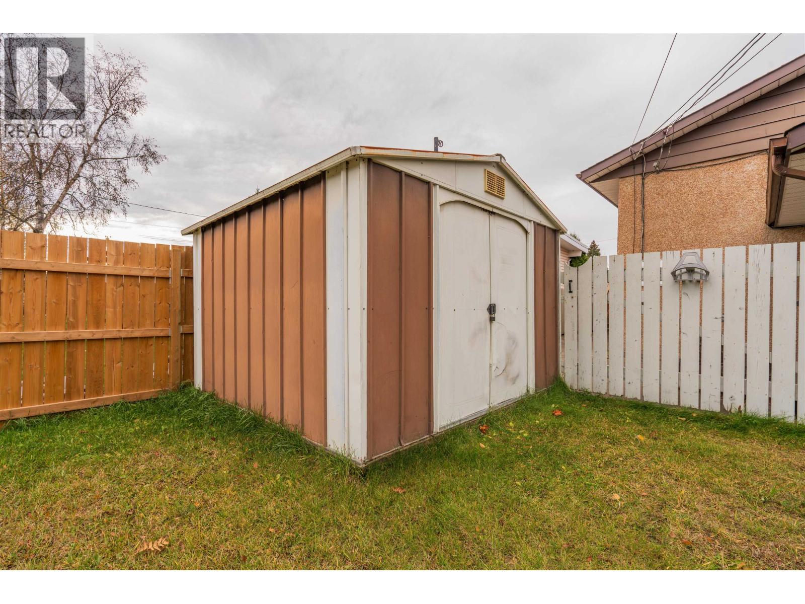 3351 HAMMOND AVENUE - 7