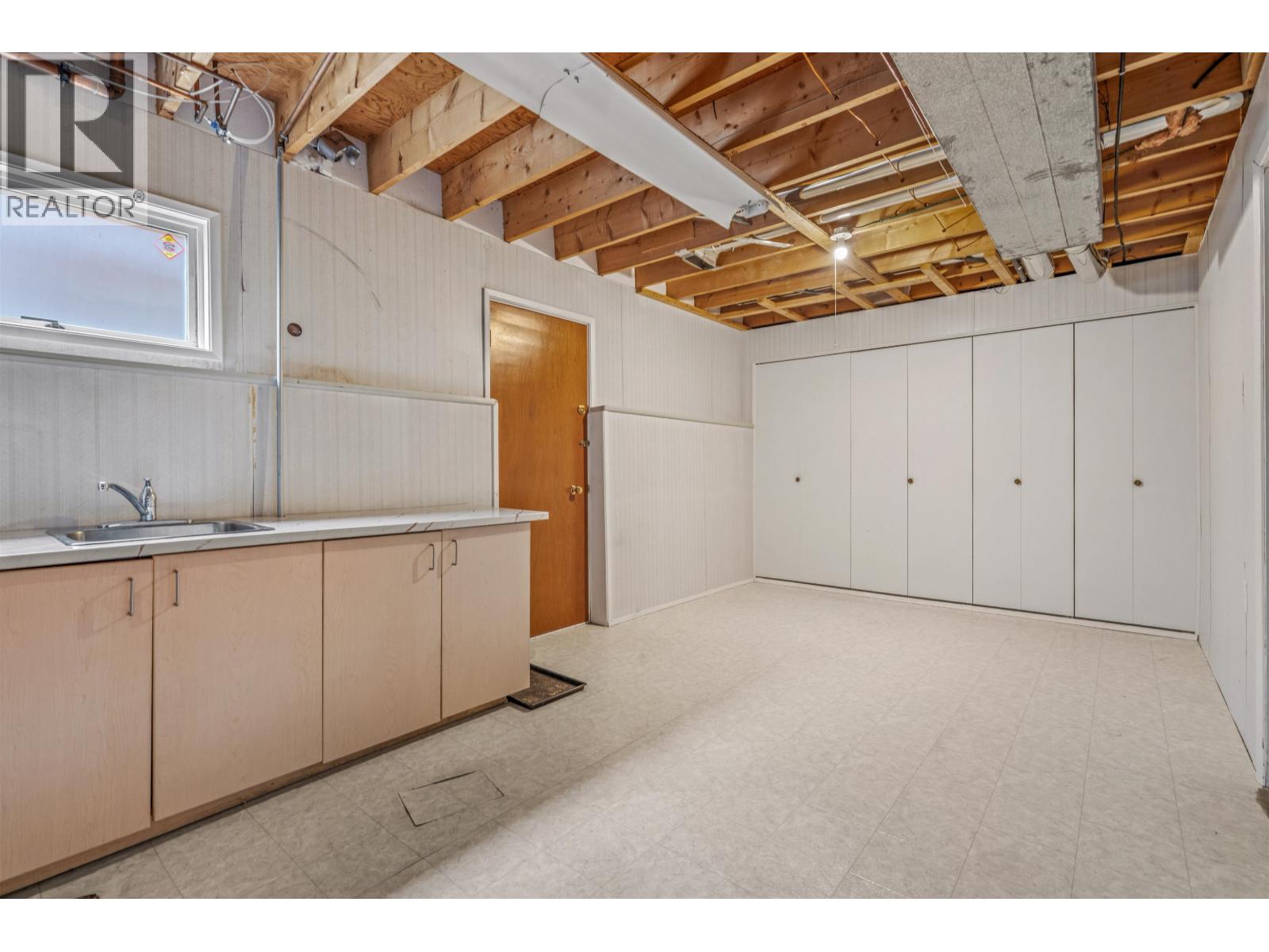 3351 HAMMOND AVENUE - 21