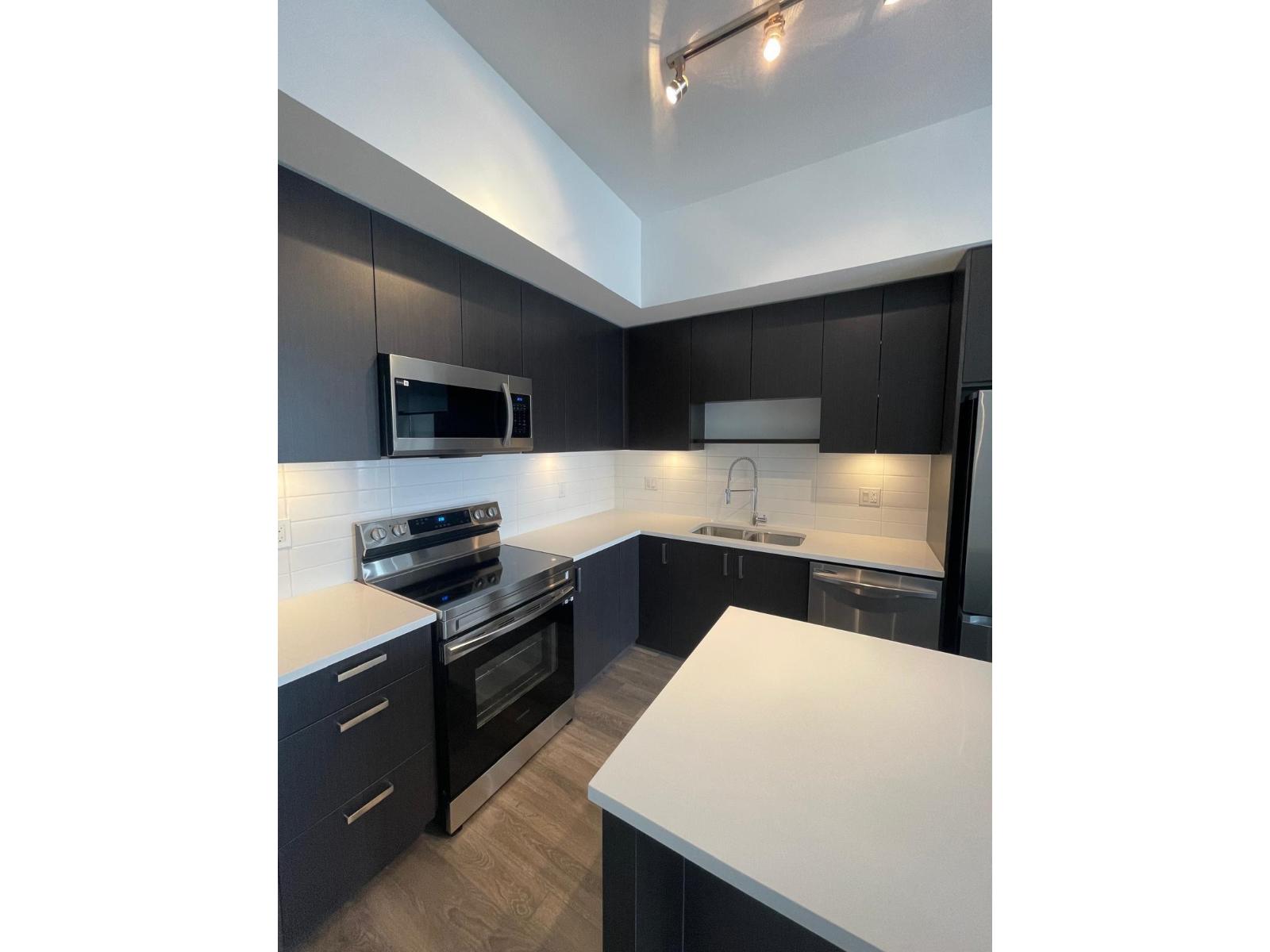 15815 85 Unit 609 photo 2