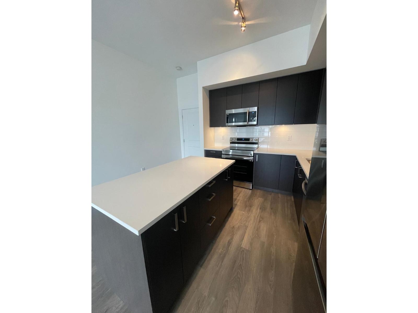 15815 85 Unit 609 photo 3