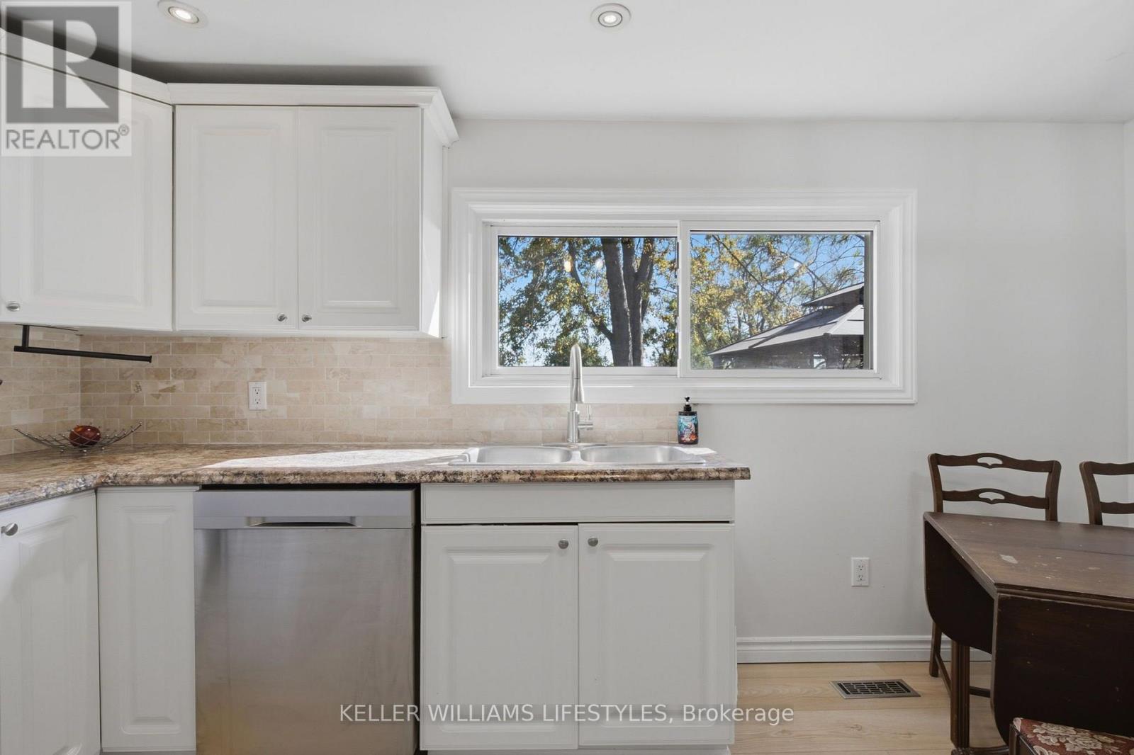 7512 FAIRVIEW ROAD - 14