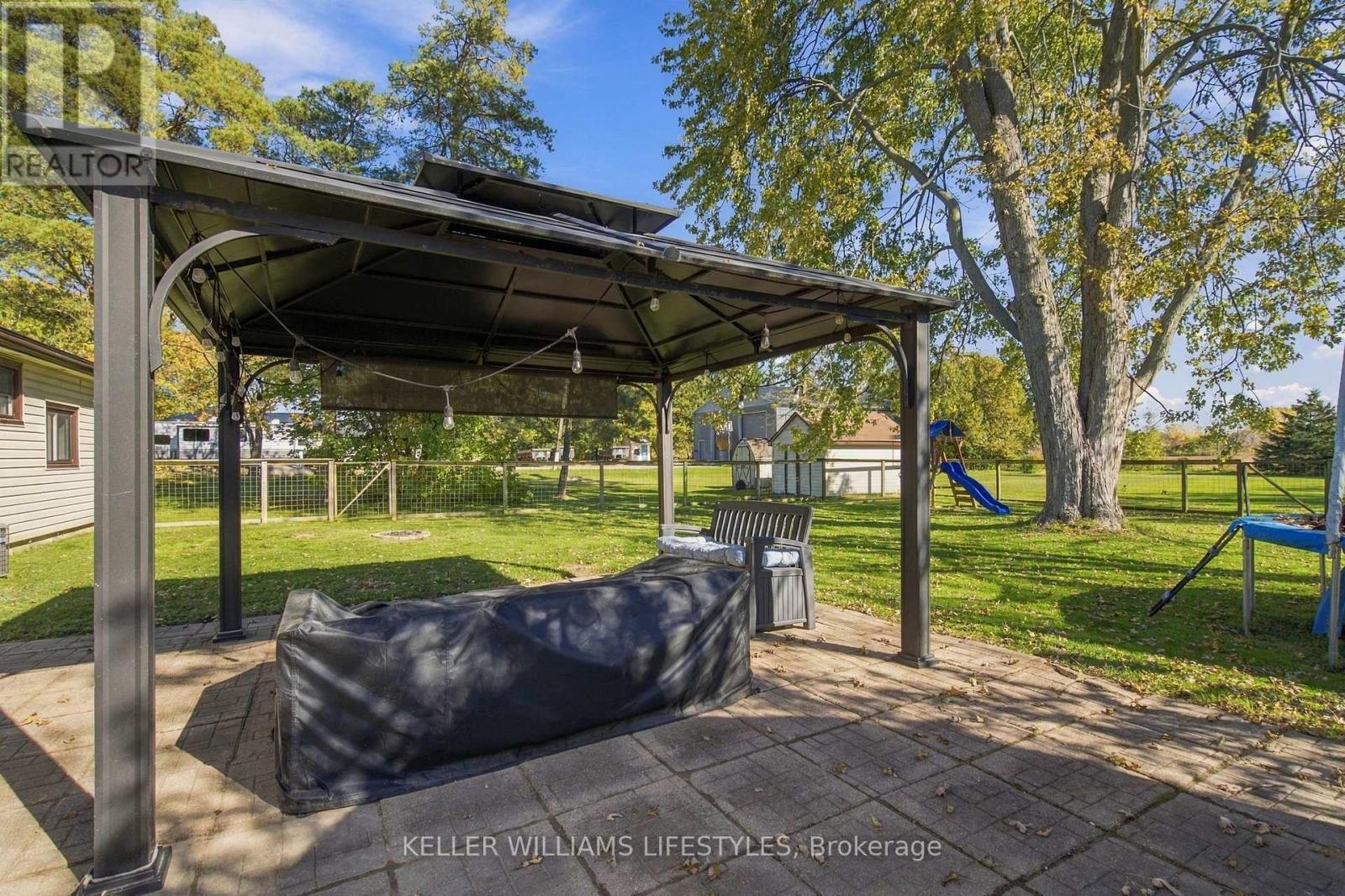 7512 FAIRVIEW ROAD - 29