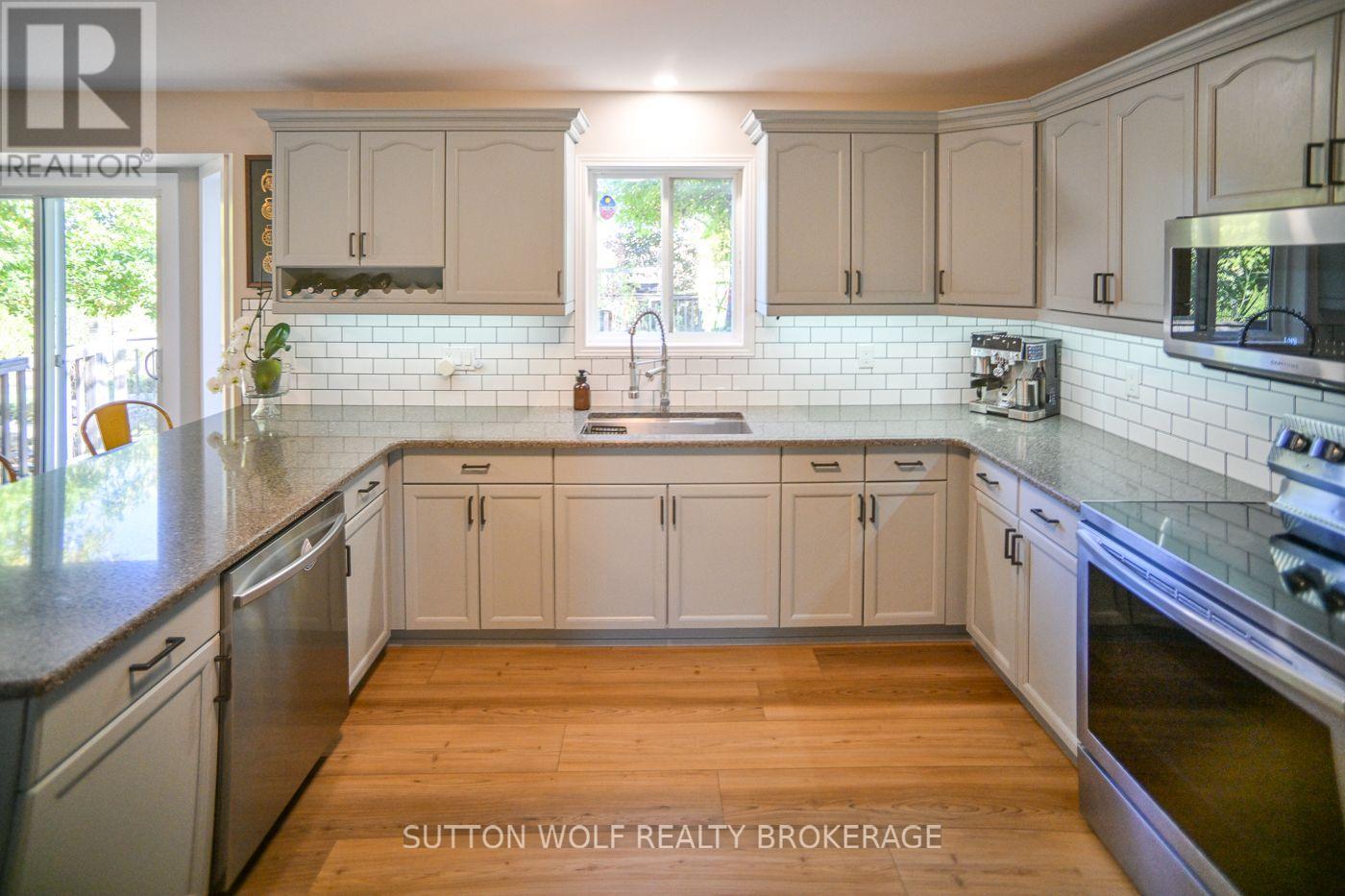 67 WILLOW CRESCENT - 11
