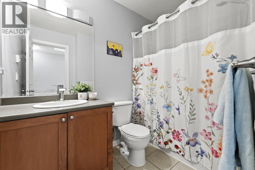 Photo of 10 3712 PENDER STREET 20
