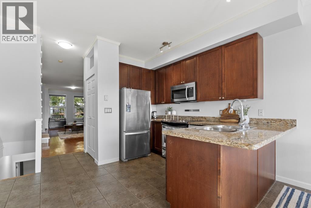 Photo of 10 3712 PENDER STREET 11